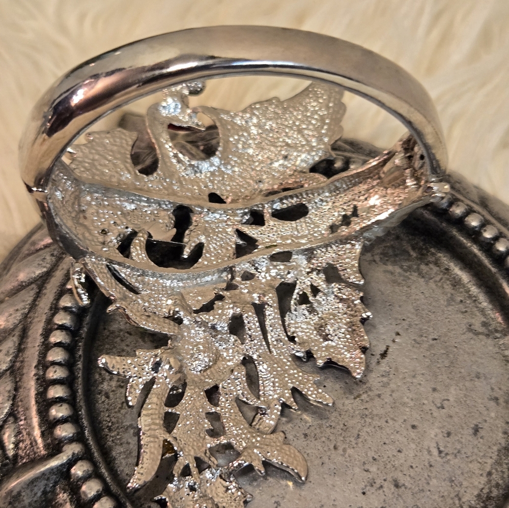 Elegant Silver and Purple Peacock Bracelet - Picture 3 of 8